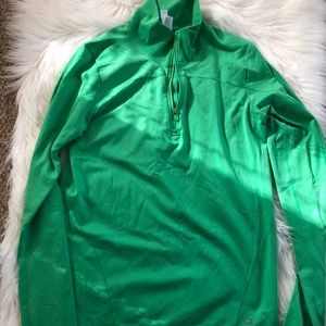 Gap fit quarter zip nylon pullover